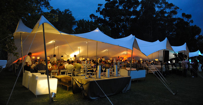 noodsituatie Nacht Uitleg Partyverhuur: Partytent verhuur & Catering verhuur