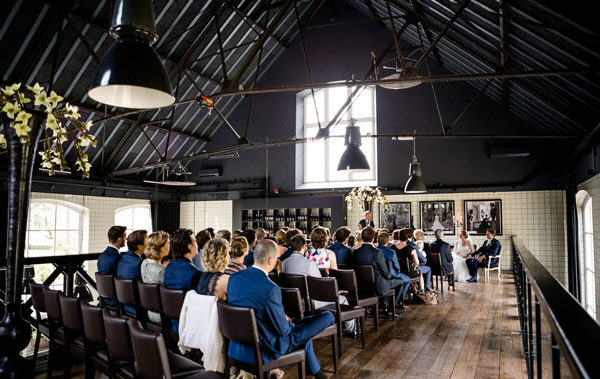 Een prachtige trouwceremonie in Eindhoven (foto Linda Berretty)