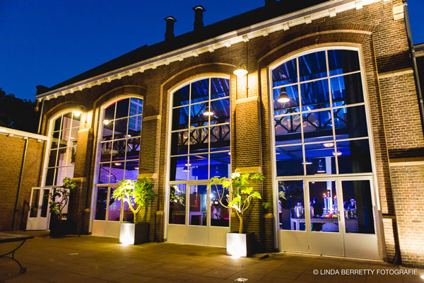 Ketelhuis Eindhoven in de avond