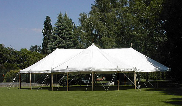 Mooie witte spantent voor uw feesten aan huis
